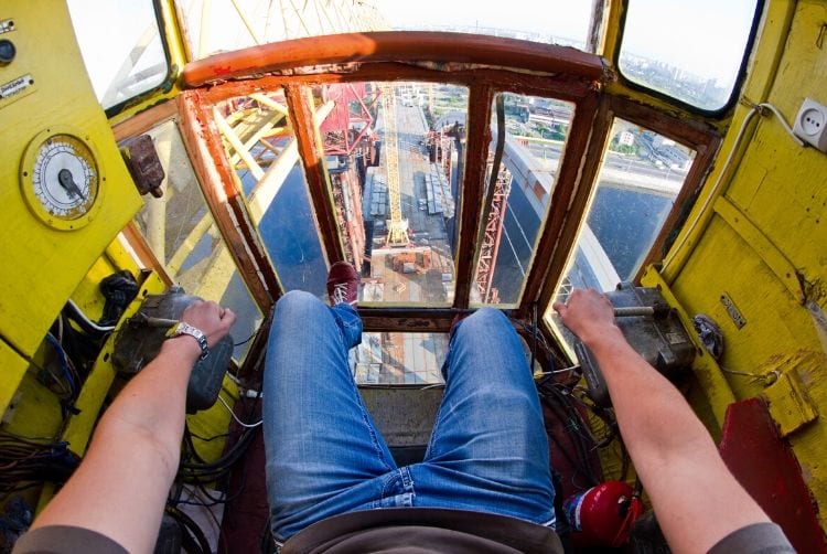 Mistakes You Don't Want to Make While Operating a Crane